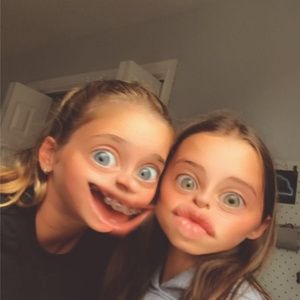 Meet your Posher, Olivia